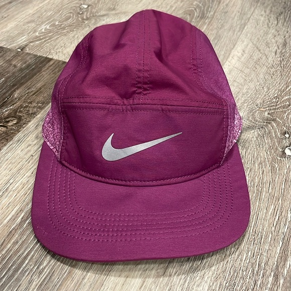 Nike Dri Fit Strap Back Hat - Picture 1 of 6